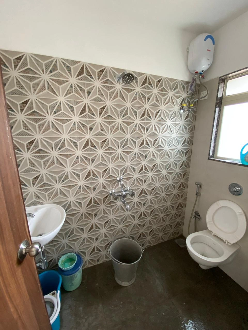 2 BHK Flat for Rent in Sumukh Hills , Kandivali East